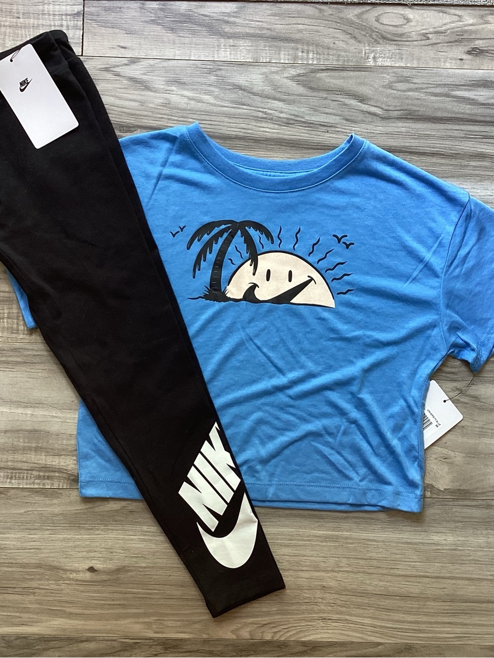 Girls Nike Tee & leggings outfit size 6X(NWT) ~FIRM, NO OFFERS~